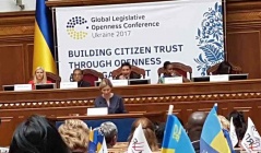 20. мај 2017. Потпредседници Народне скупштине Верољуб Арсић, Гордана Чомић и генерални секретар Светсилава Булајић на конференцији у Кијеву